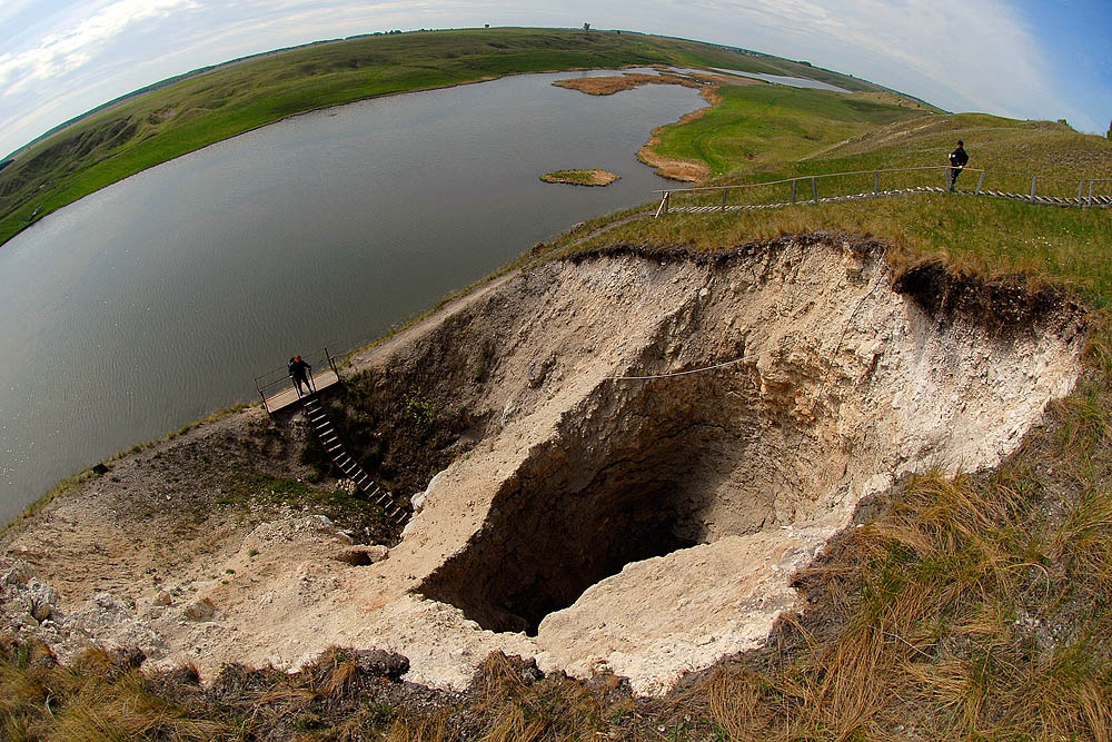 Самая большая гипсовая пещера под водой