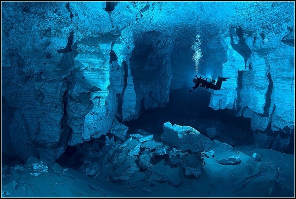 Самая большая гипсовая пещера под водой
