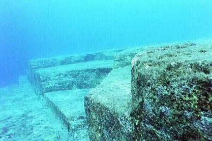 Пирамиды бывают и под водой